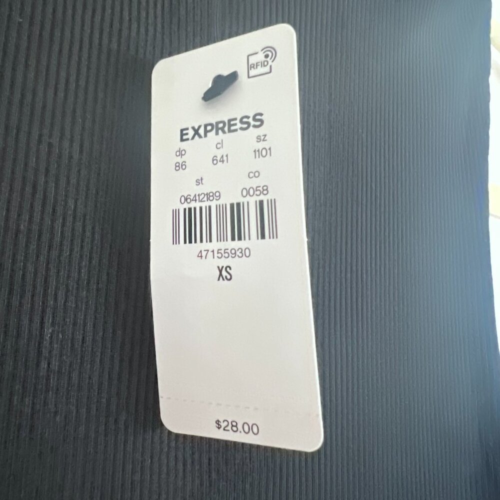 Express | Fitted Sleeveless Tank - Picture 8 of 9